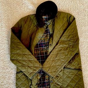 Men’s Large Quilted Barbour Jacket in Dark Olive - Great Condition